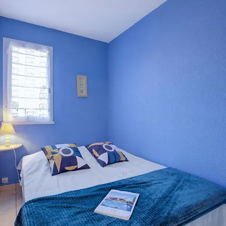 Apartment Les Coraux-3 By Interhome